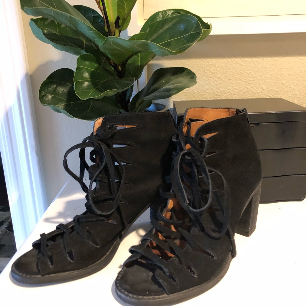 JEFFERY CAMPBELL LACE UP HEAL